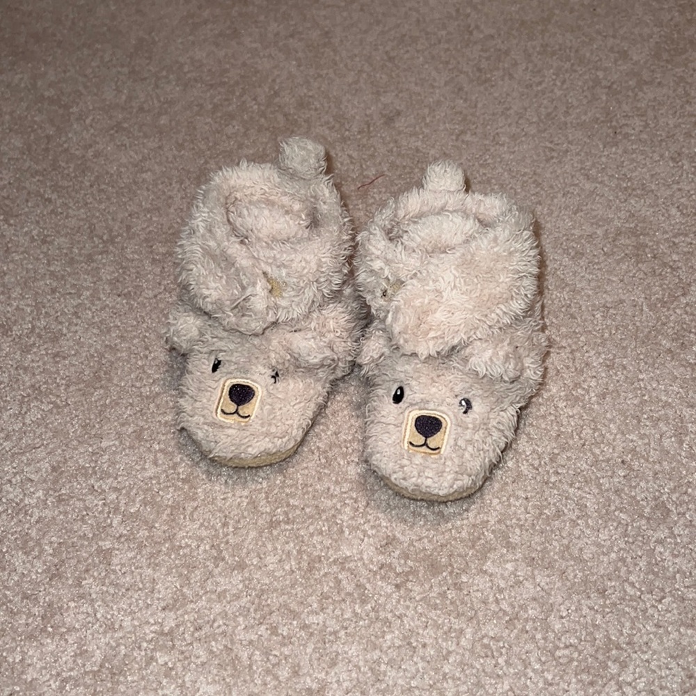 Clean teddy booties